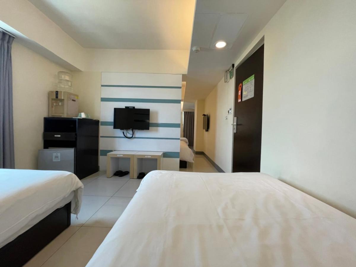 Kiwi Express Hotel - Kaohsiung Station Экстерьер фото